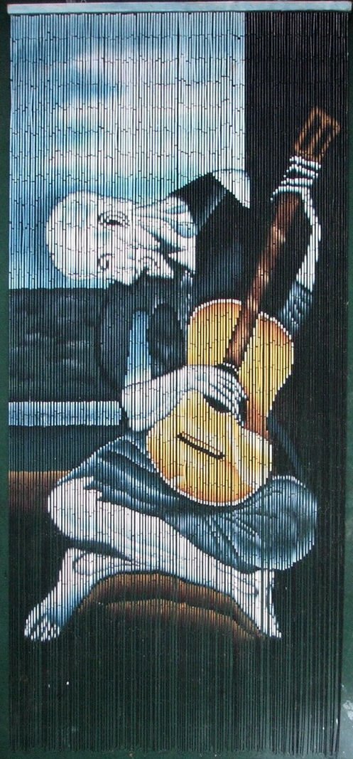 Bamboo bead door curtain Guitarist