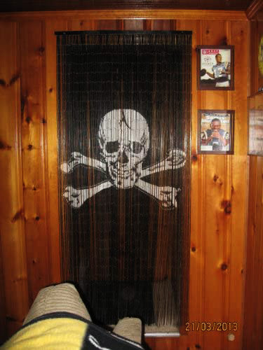 Pirate Flag Jolly Roger Hand painted Wall art for Home Decor Wall Hanging Bathroom Patio Doorway